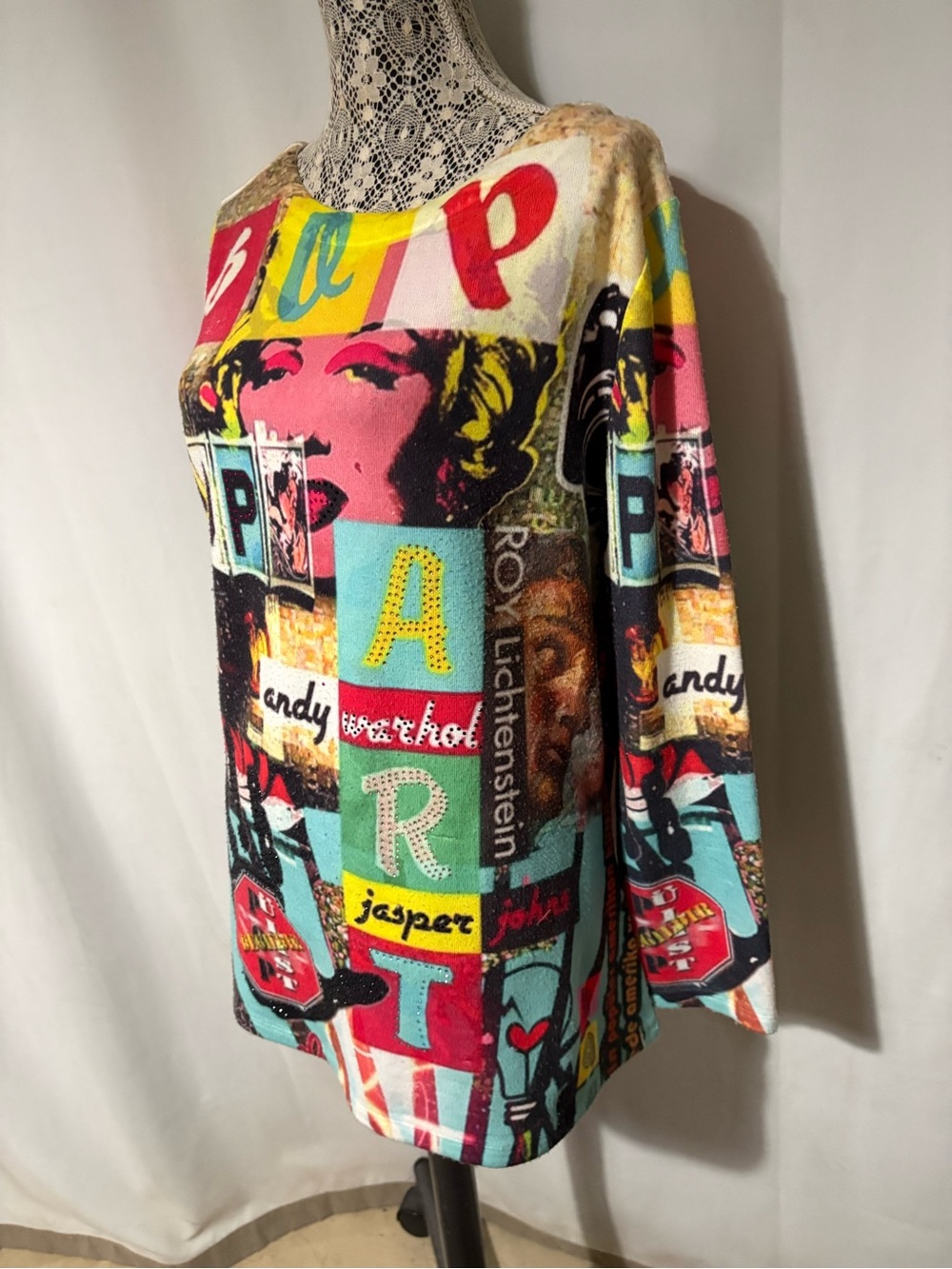 Pop Art Tesoro Size Large Women’s Sweater 3/4 Sleeve Pull Over Please Read!